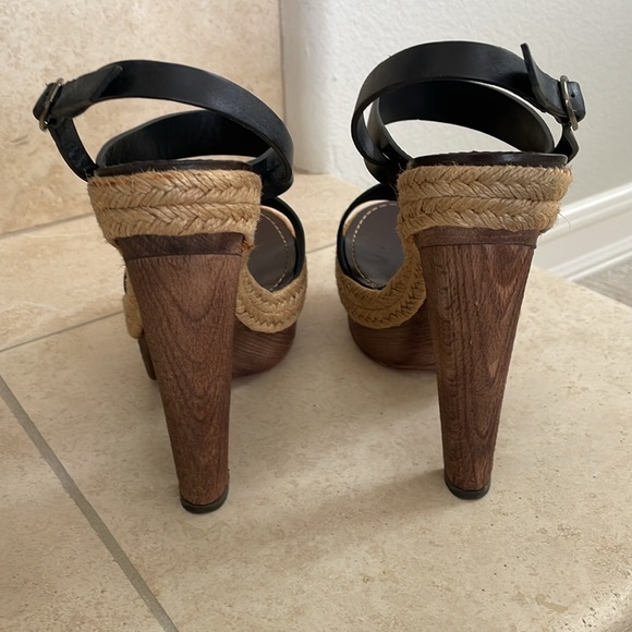 CHRISTIAN LOUBOUTIN HEEL - Picture 4 of 5